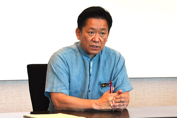 【琉球新報】石垣市長の不信任決議が可決　議案日付を偽造、虚偽答弁も　「辞職か議会解散これから判断」　沖縄